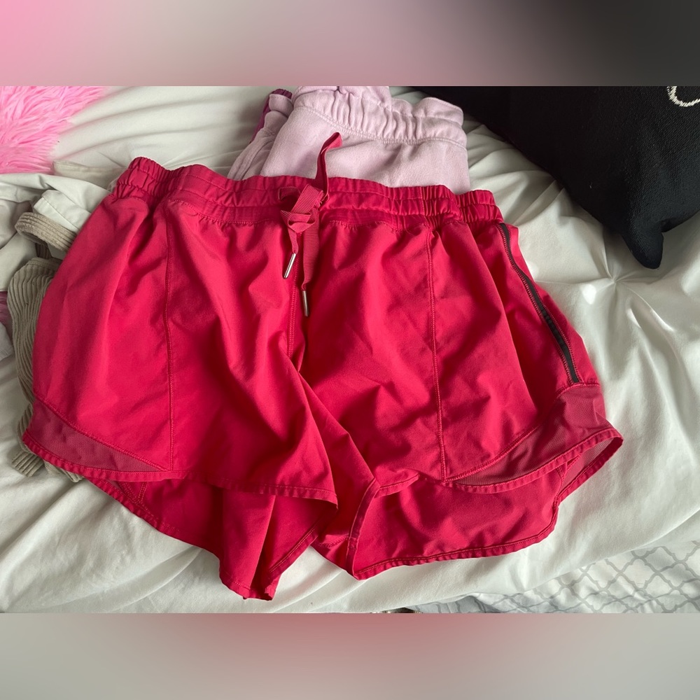 Lululemon Hotty Hot shorts